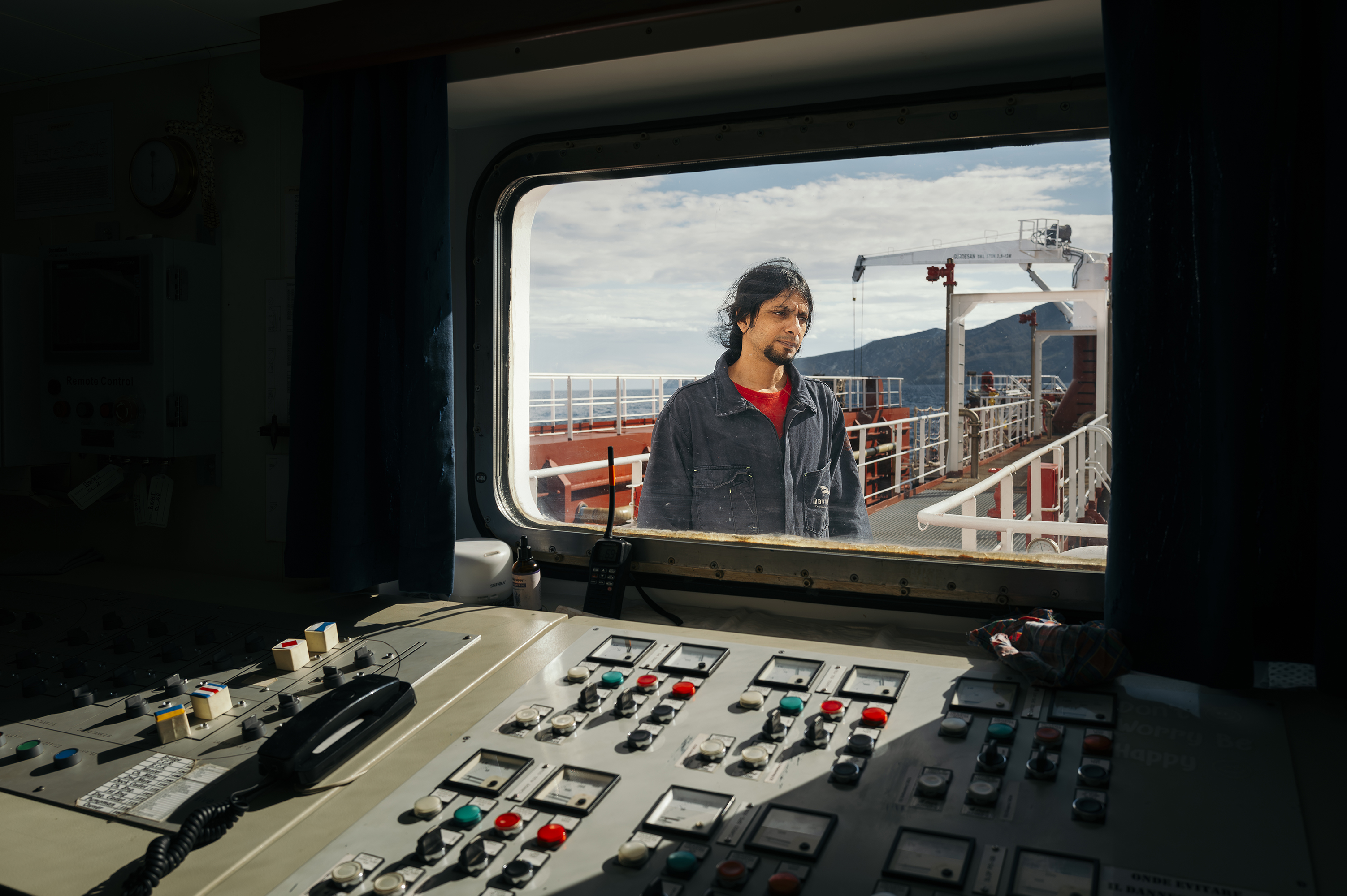 Operaio della nave cisterna Marnavi, Napoli - Isole Eolie, Roselena Ramistella, 2024