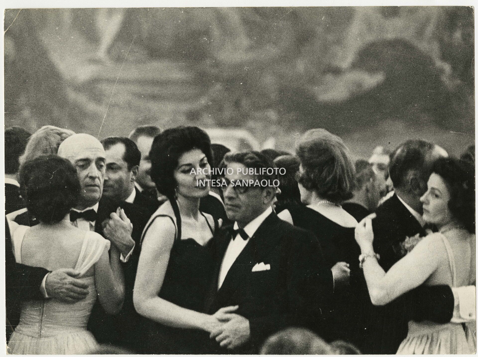Maria Callas and Aristotele Onassis dancing at New Year's Eve party at the Hôtel de Paris