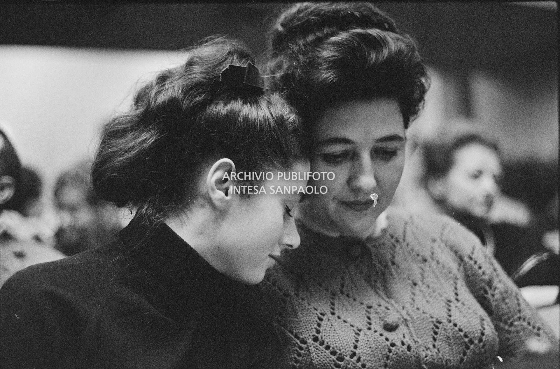Gigliola Cinquetti, with her mother Sara, during a break at the 14th Sanremo Festival