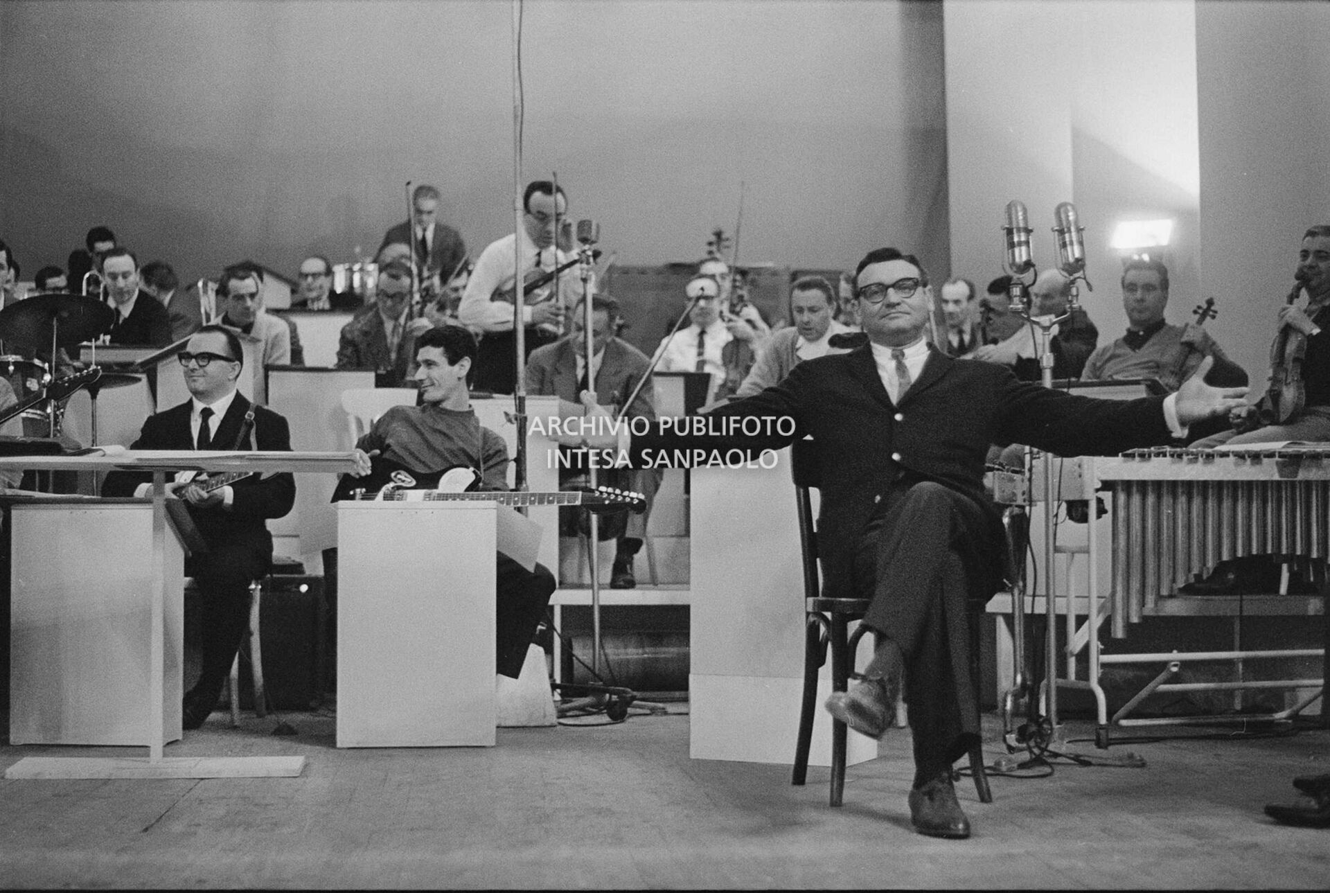 American singer Frankie Laine at rehearsals for the 14th Sanremo Festival,
