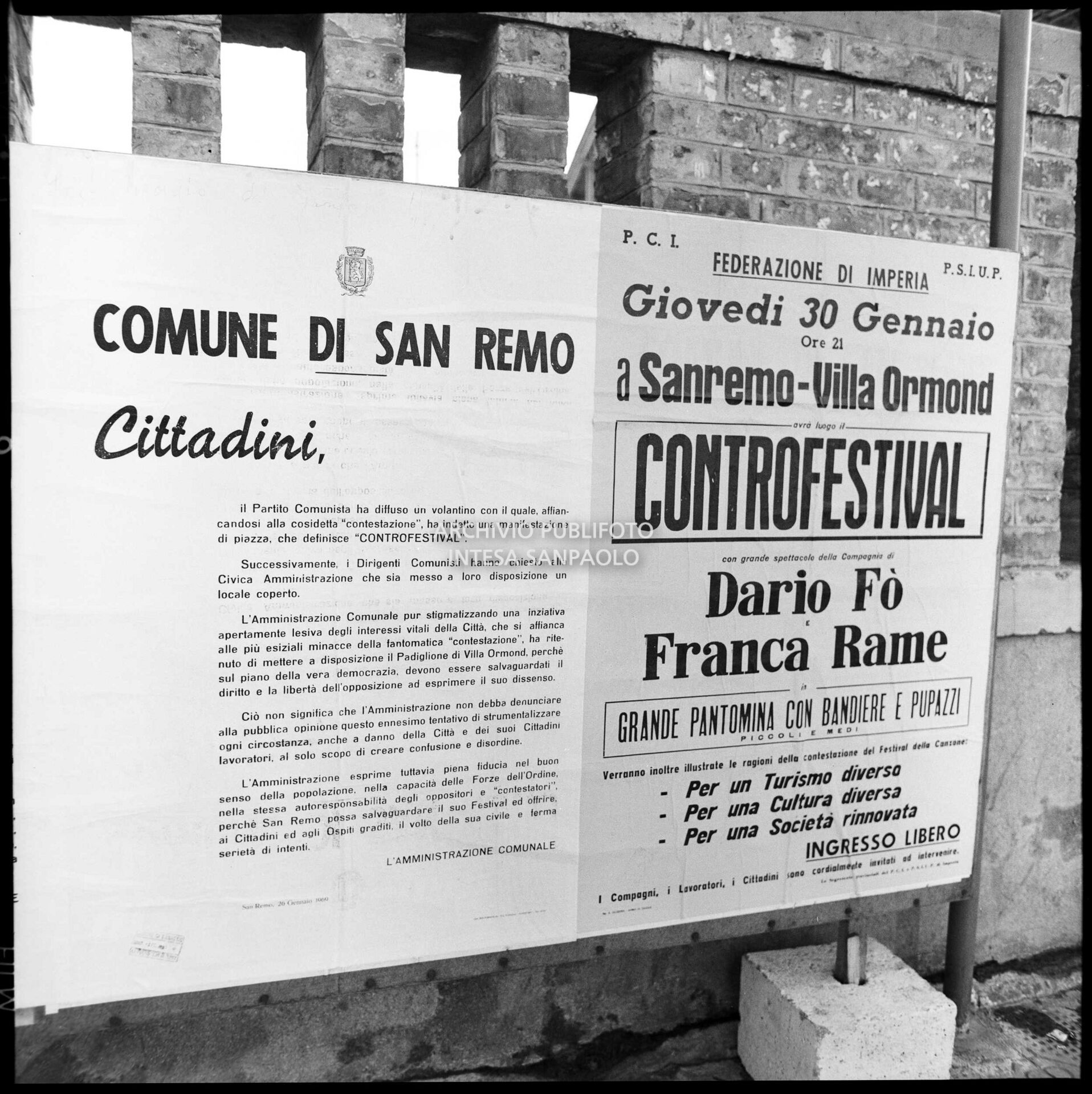 Il manifesto del Comune di Sanremo nel quale si comunica che l'Amministrazione ha concesso uno spazio per svolgere il Controfestival di Dario Fo e Franca Rame, in concomitanza con il XIX Festival di Sanremo; a destra il manifesto che promuove il Controfestival