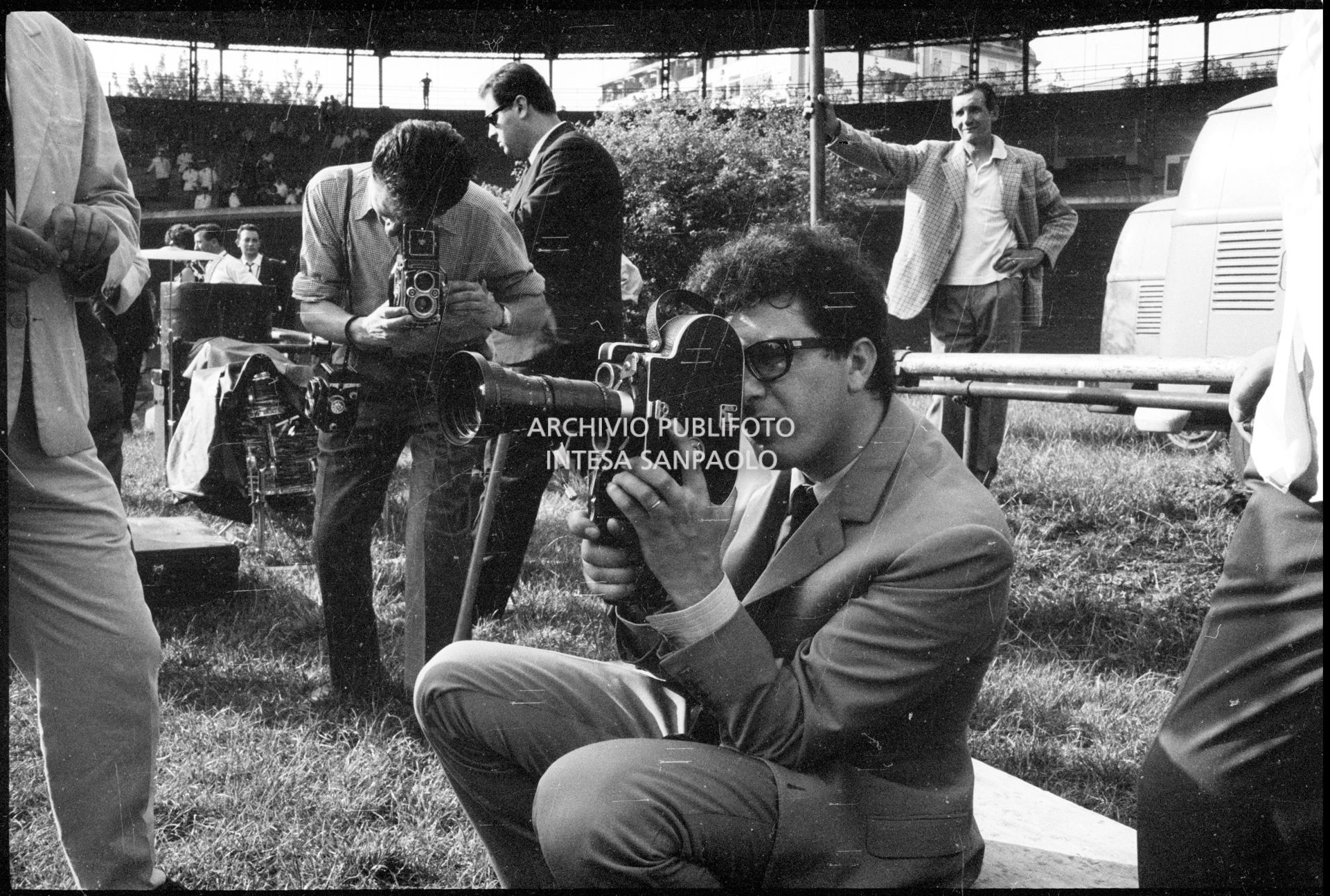 Peppino di Capri riprende con la cinepresa il concerto pomeridiano dei Beatles al Vigorelli di Milano, 24 june 1965, Cossu, Sergio, Pavone, Eugenio, Publifoto