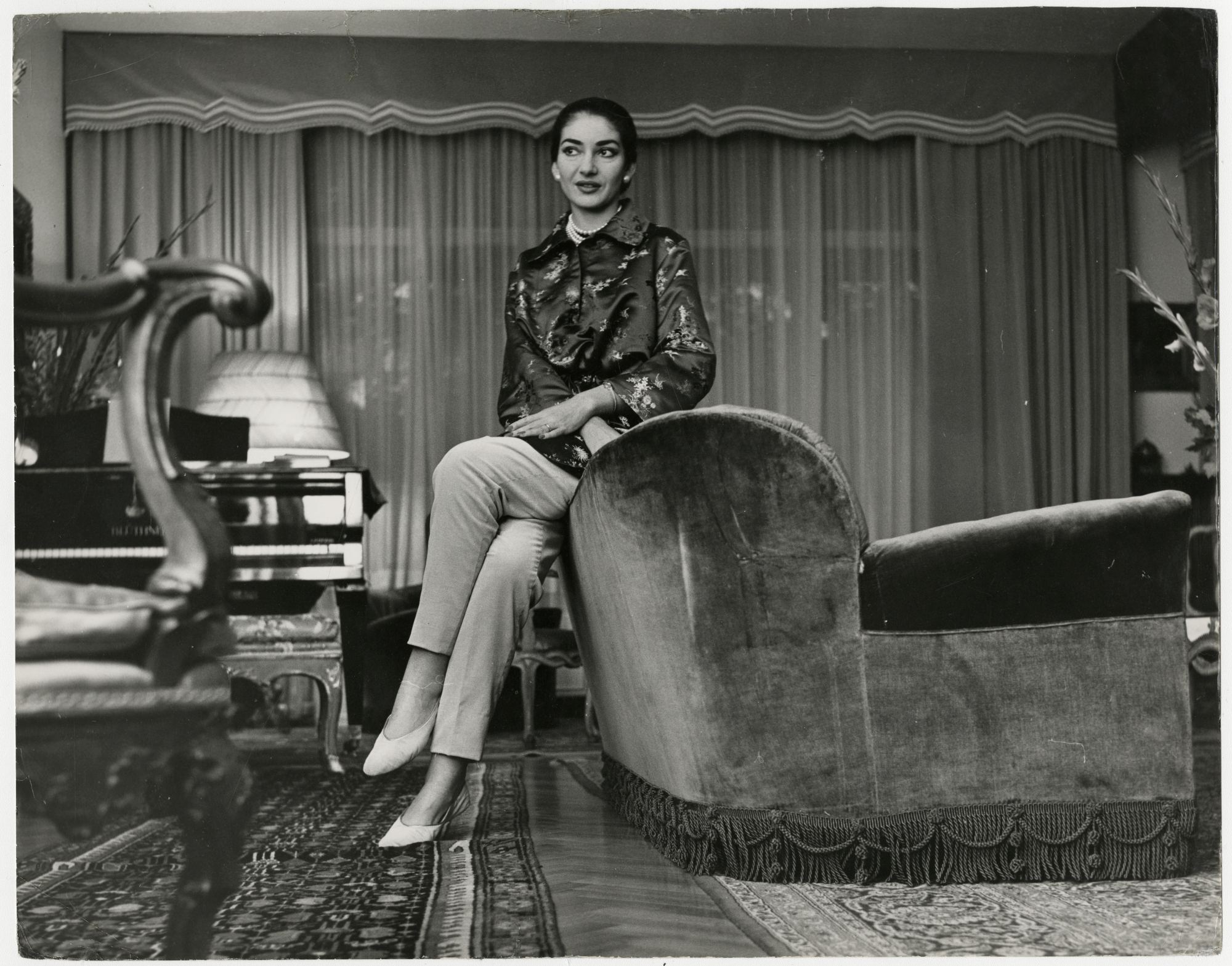 Maria Callas nella sua abitazione