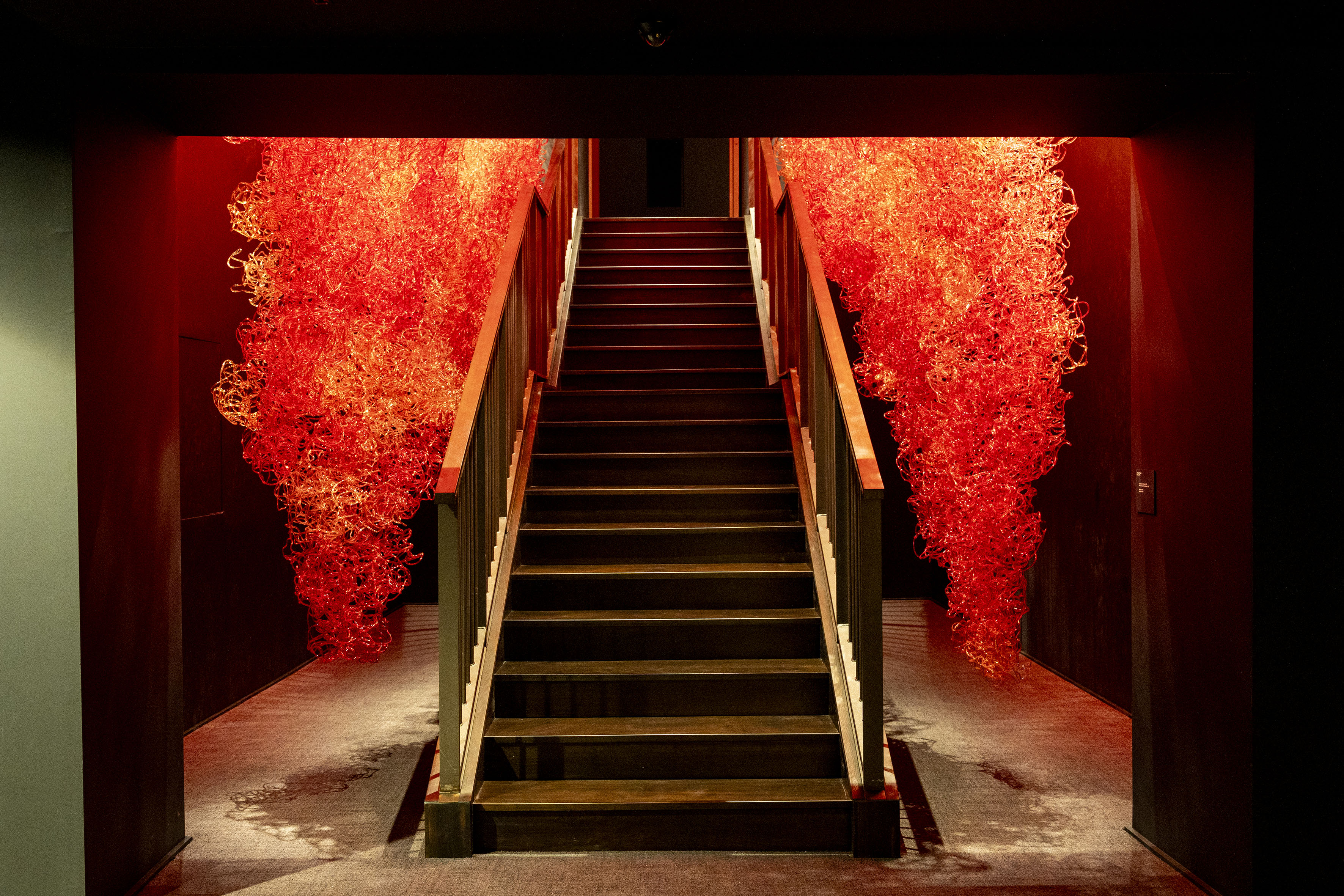 Immagine installazione “La nuvola e l’ombra" di Foggini, particolare scala