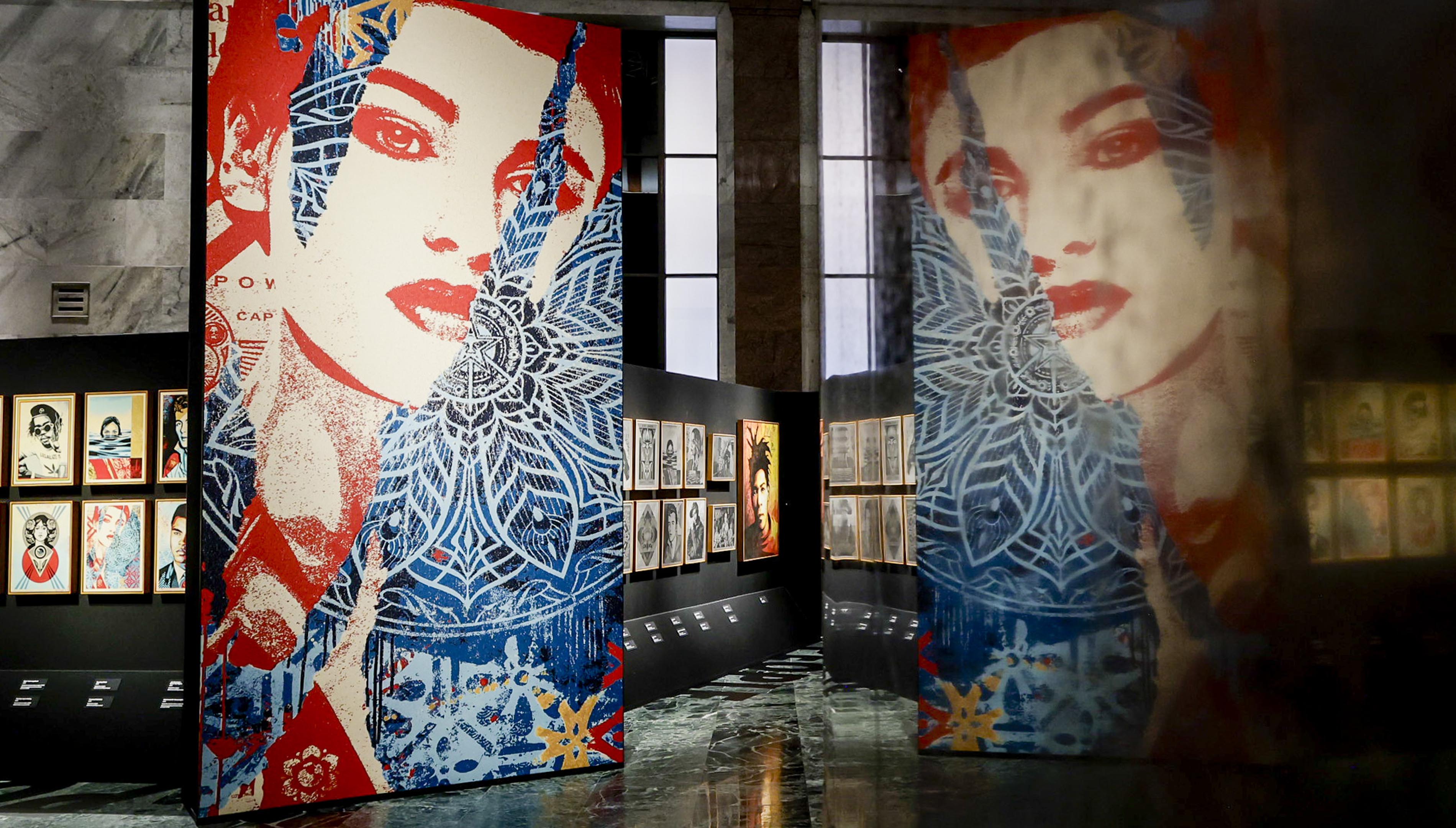 Photograph of "OBEY: Power to the Peaceful" in Naples
