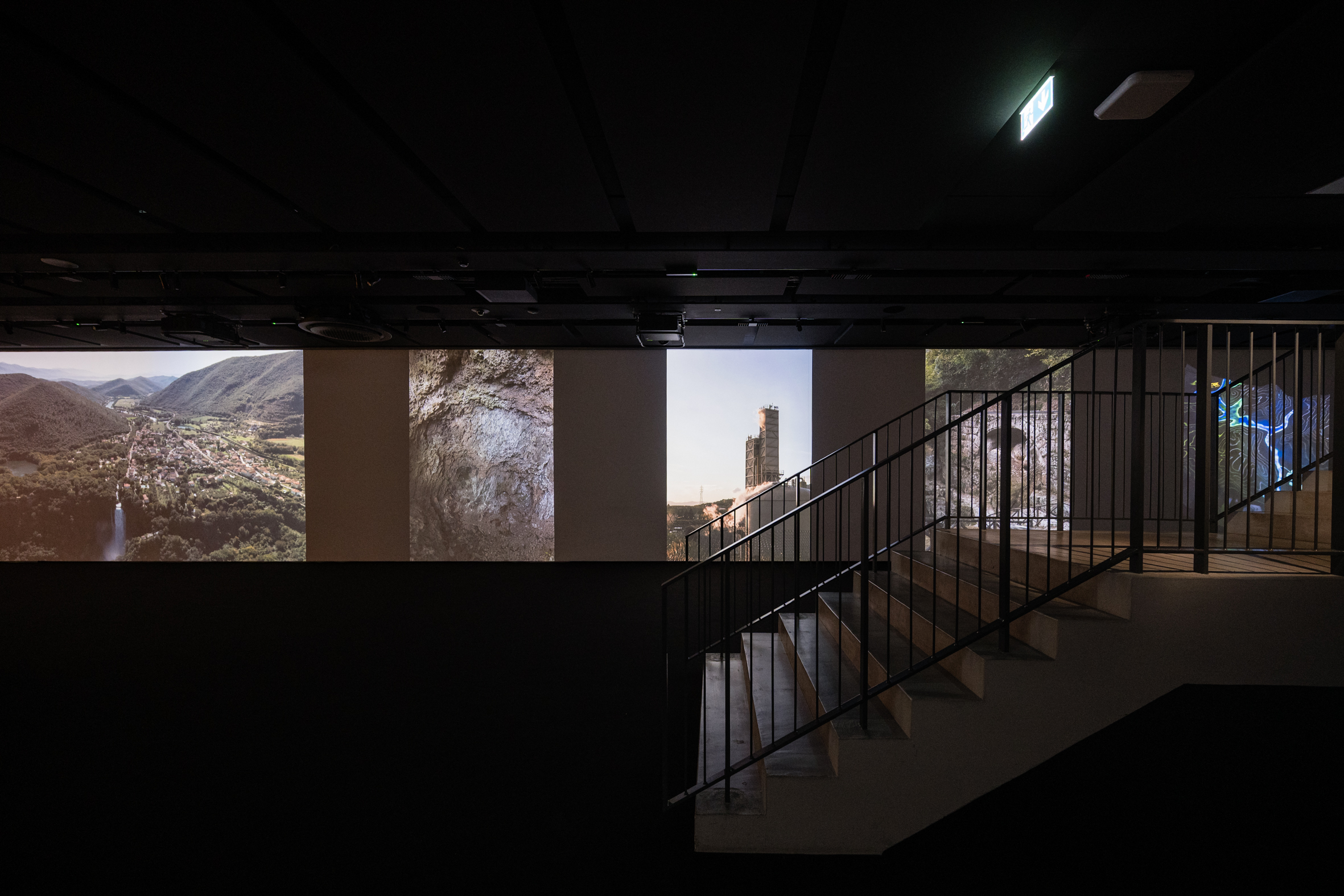 Fotografie allestimento progetto "Cronache d'acqua" a Torino 