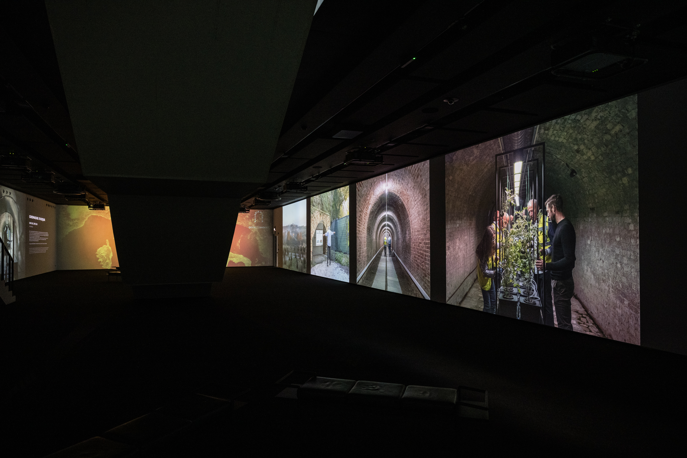 Fotografie allestimento progetto "Cronache d'acqua"