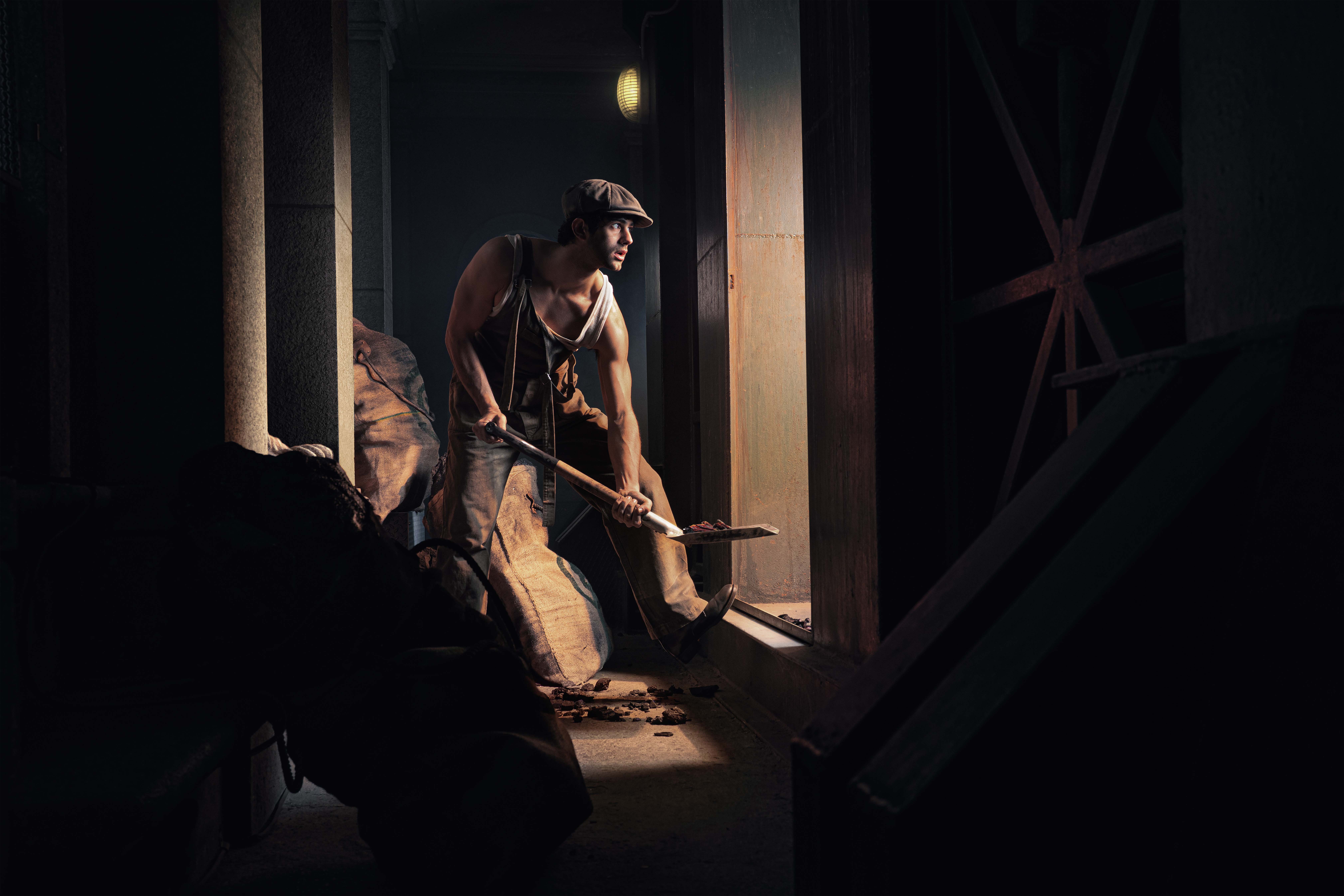 Massimiliano Caiazzo. Foto della mostra "Piano sequenza la Mole" a Torino