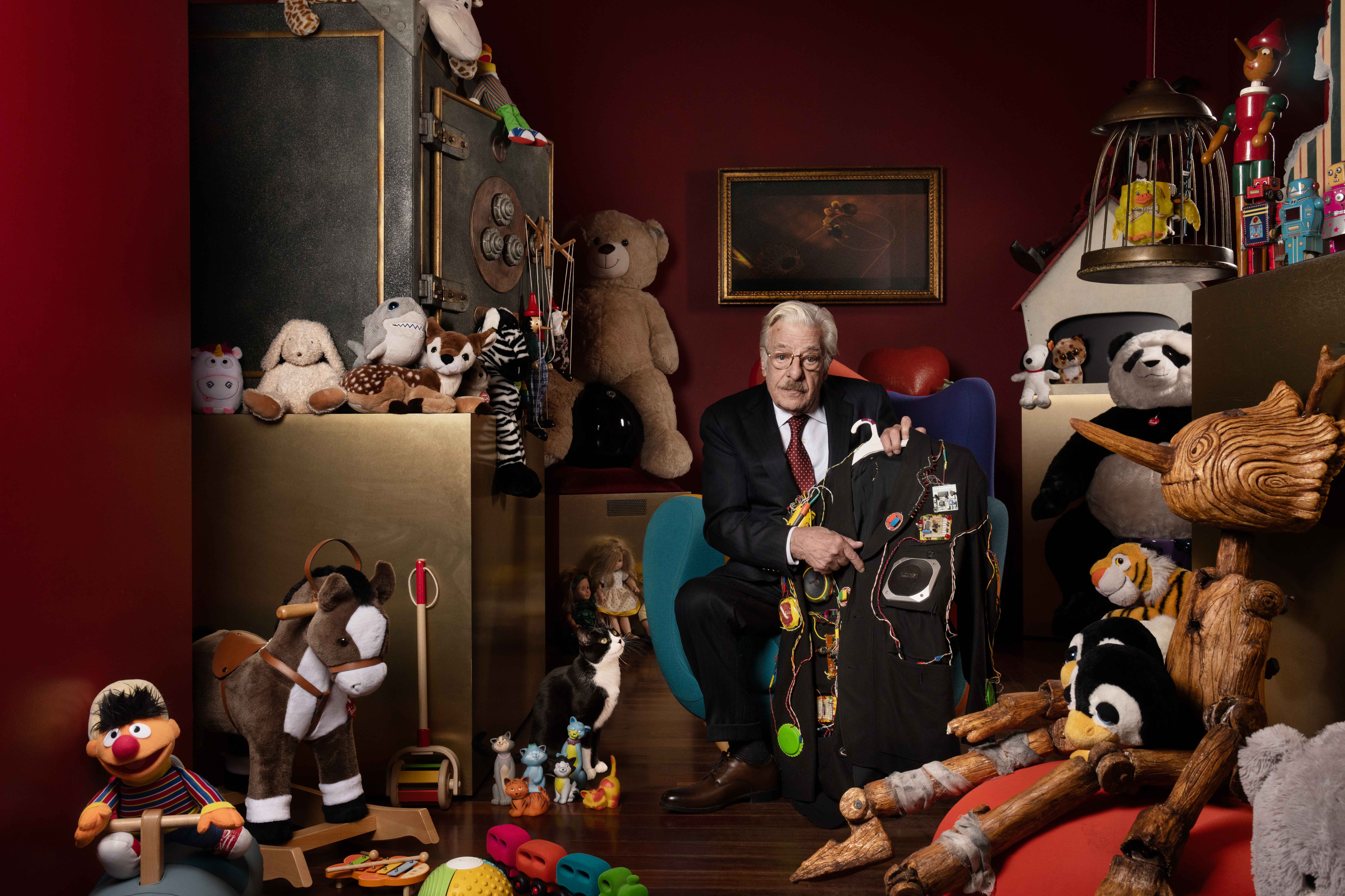 ETERNAMENTE BAMBINO Giancarlo Giannini dona al Museo la Giacca Parlante, che ha inventato e realizzatoper Robin Williams nel film Toys 23 novembre 2024 fotografie di Riccardo Ghilardi per il Museo Nazionale del Cinema