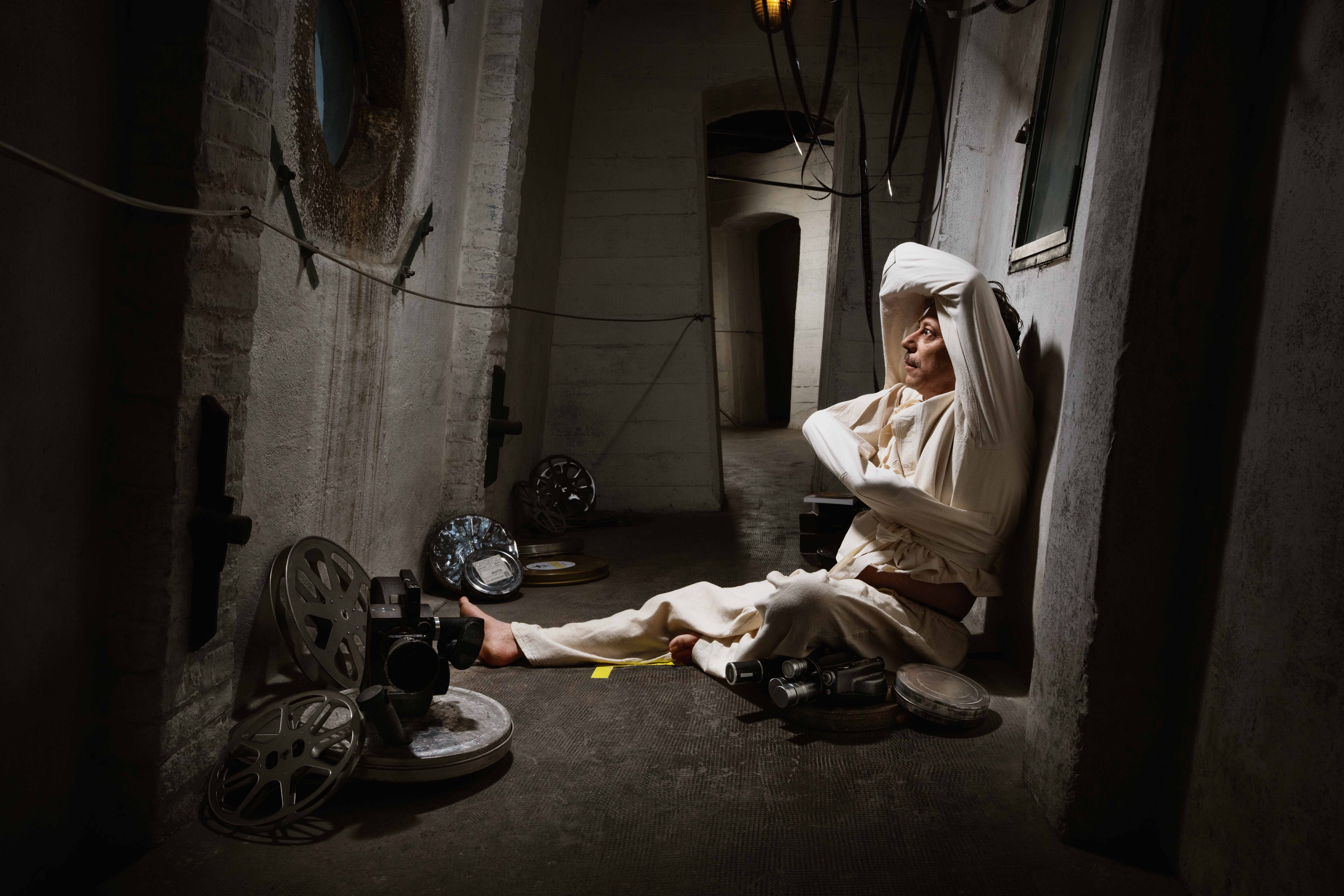 Mathieu Amalric. Foto della mostra "Riccardo Ghilardi. Piano sequenza la Mole" a Torino