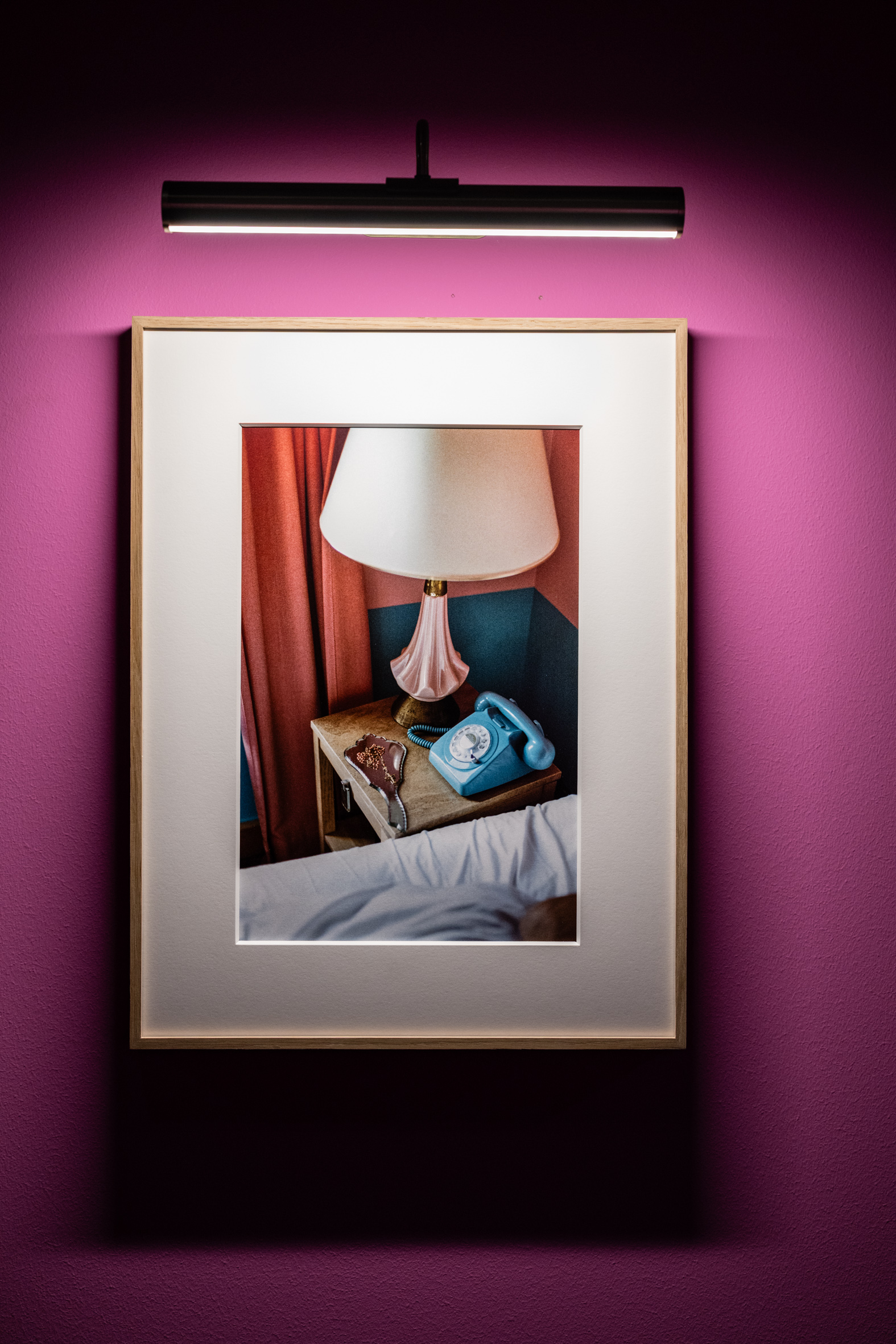 Fotografie della mostra "Diana Markosian. Replaced" a Torino 